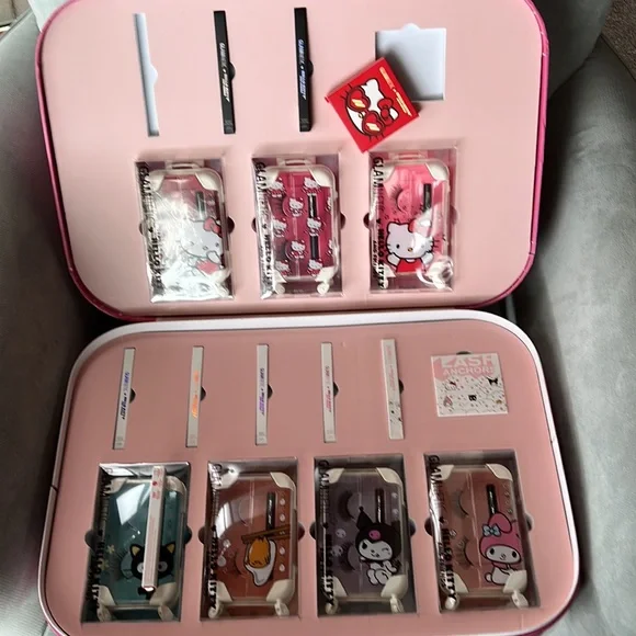 Glamnetic x Hello Kitty PR box